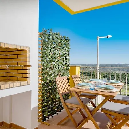 New! Sun And Surf Escape - Free Bikes, Free Surfboards Apartmán Aljezur